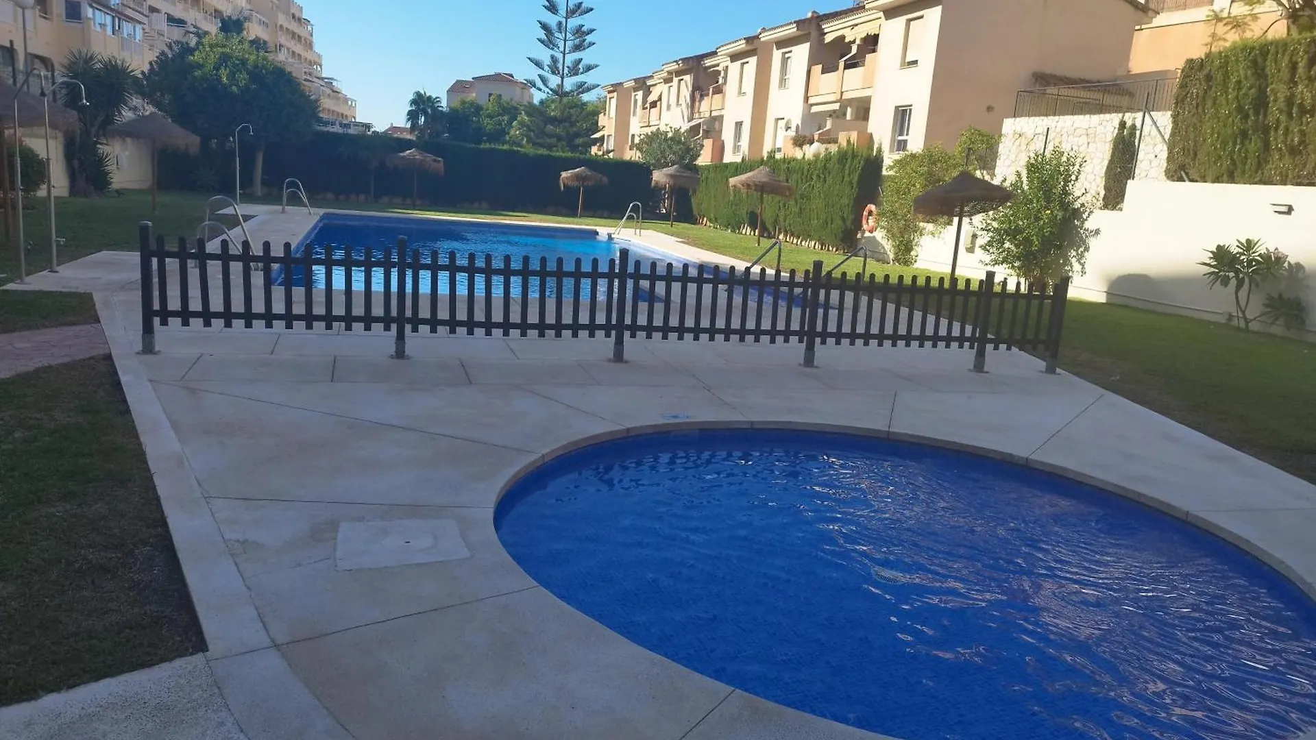 Apartamento Piso De 1 Dormitorio Urb Torrequebrada Benalmádena