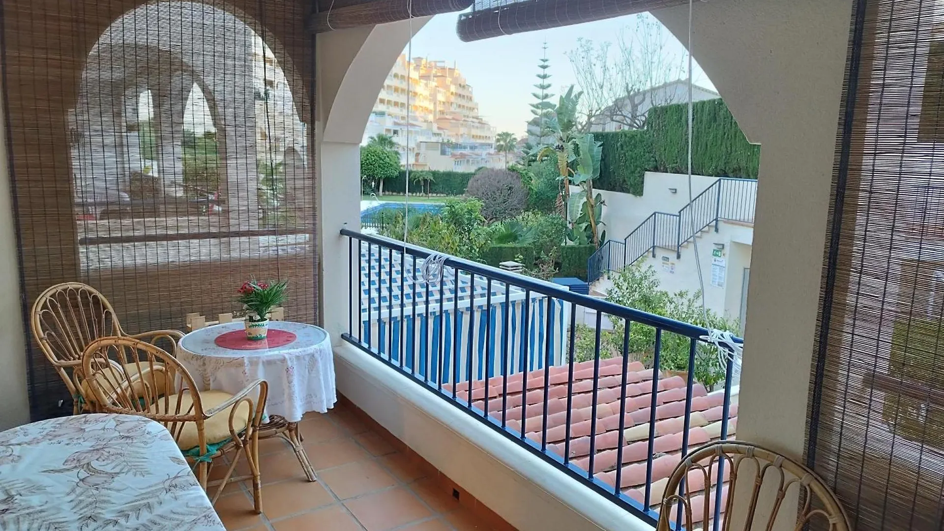 Apartamento Piso De 1 Dormitorio Urb Torrequebrada Benalmádena
