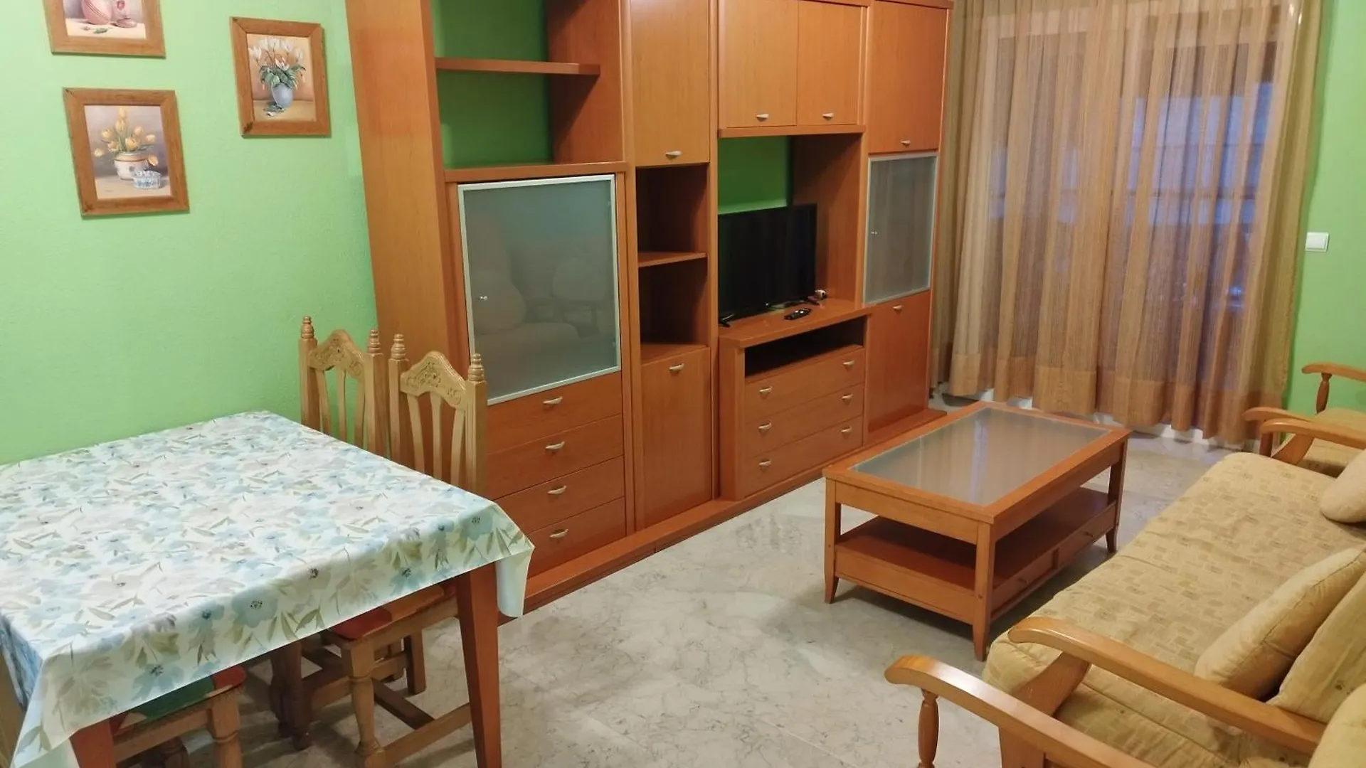 Piso De 1 Dormitorio Urb Torrequebrada Benalmádena 0*,  España